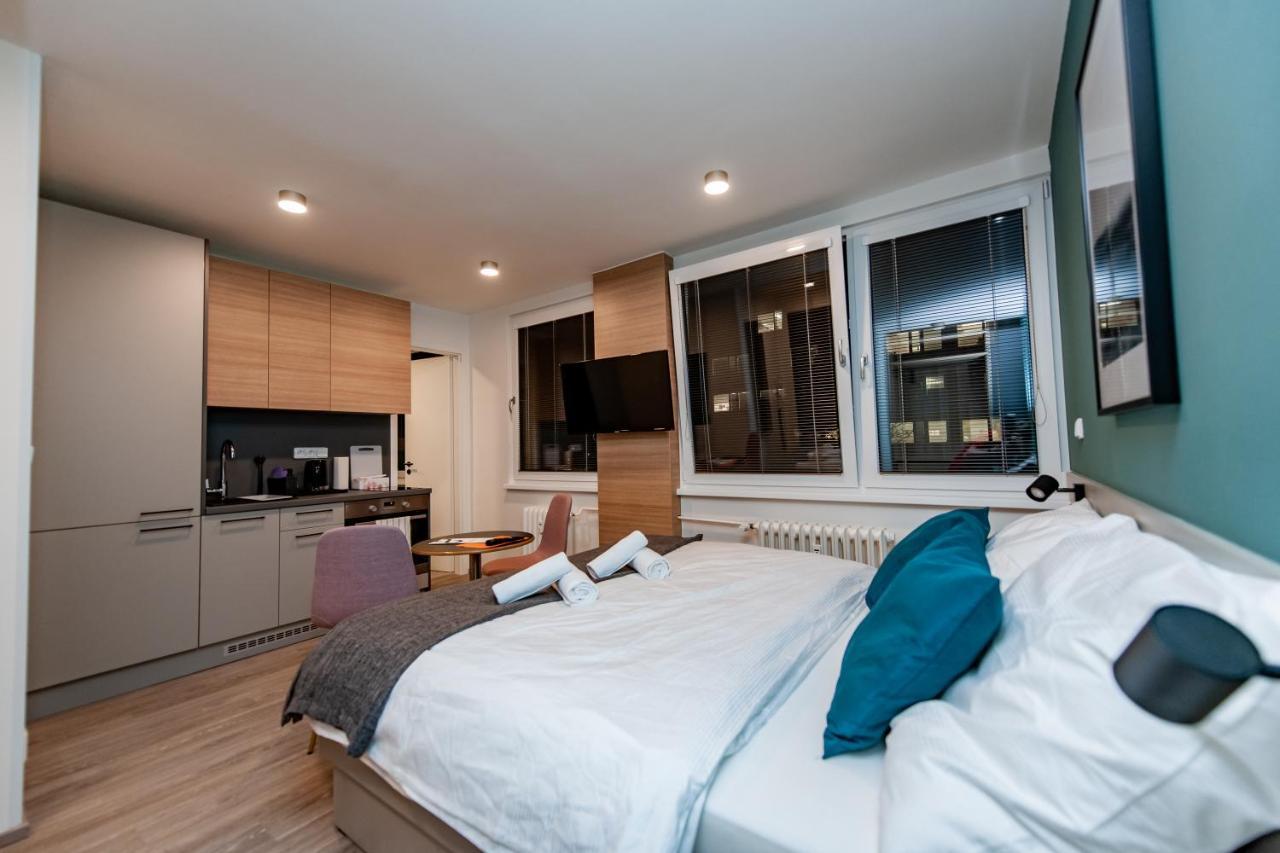 Apartments 4U: Kampus Upstairs Hradec Kralove Bagian luar foto
